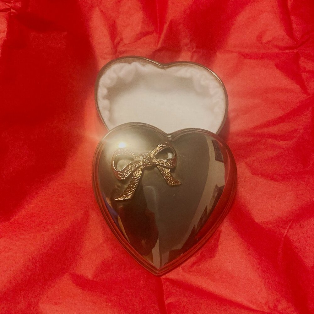 Vintage Silver Heart Shaped Jewelry Box Trinket Box (1950-1960's)